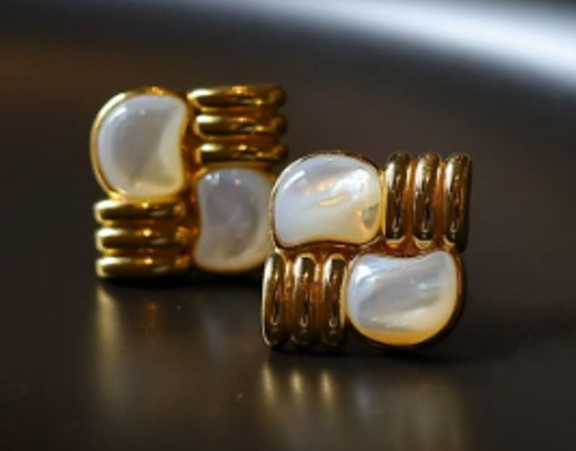 White Mother-of-Pearl - Earrings